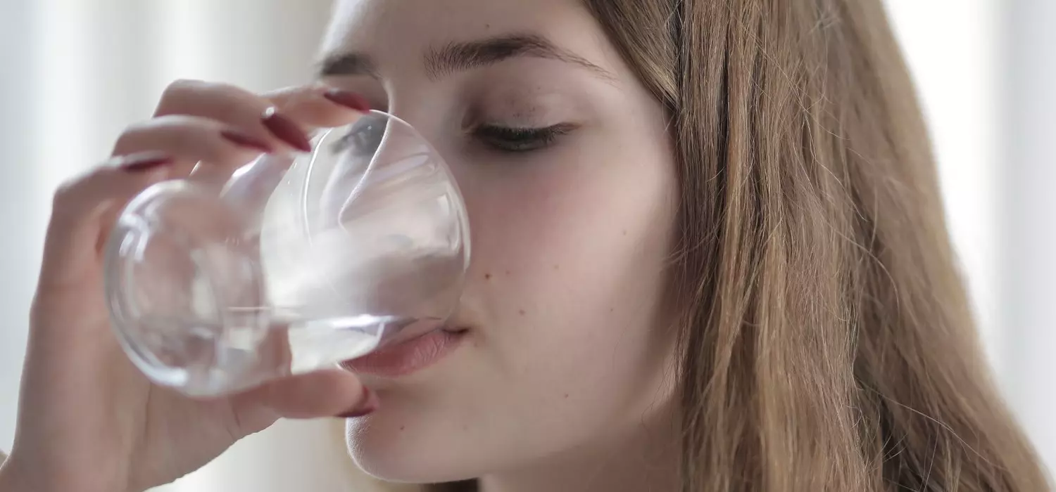 women-drinking-water