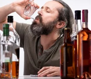 6 Negative Effects of Alcohol On Teeth That You Should Know