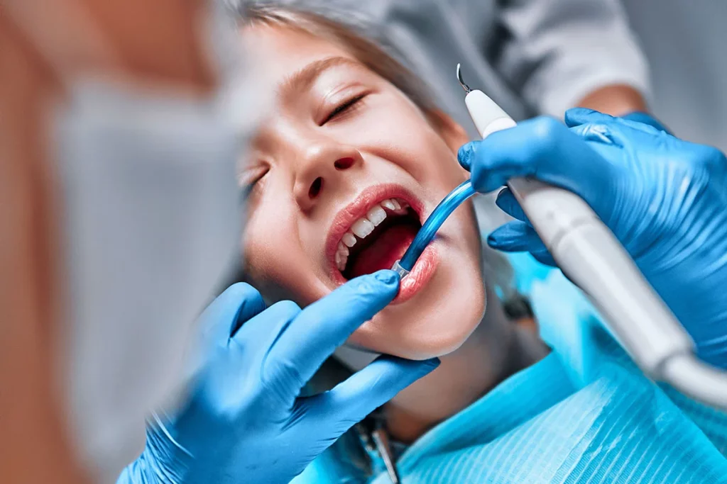 Cirugía de implantes dentales en 7 sencillos pasos