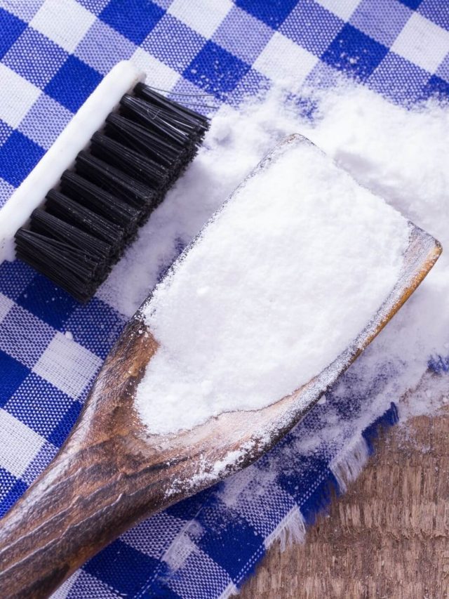 does baking soda whiten teeth featured