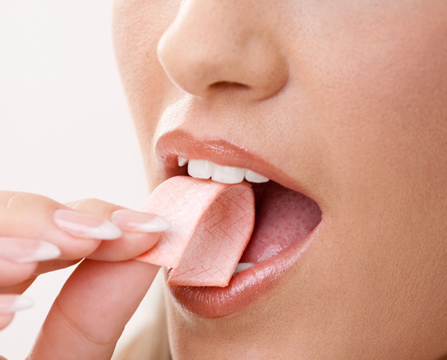 masticar chicle en la salud dental