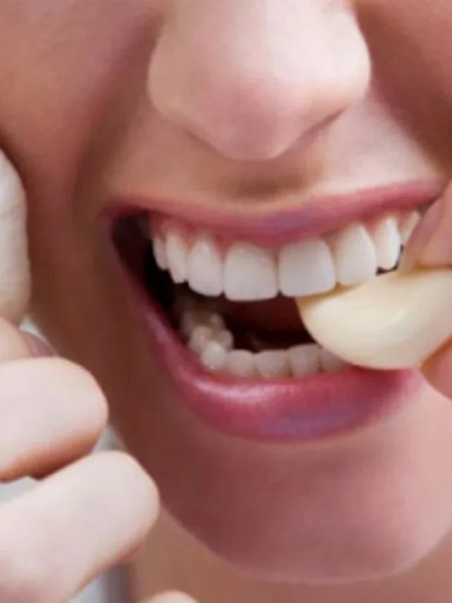 Top 5 Benefits of Using Garlic for Oral Health Enhancement