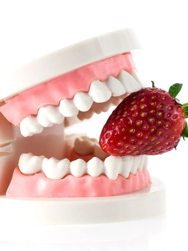 cropped-strawberries-for-teeth-whitening-featured.jpg