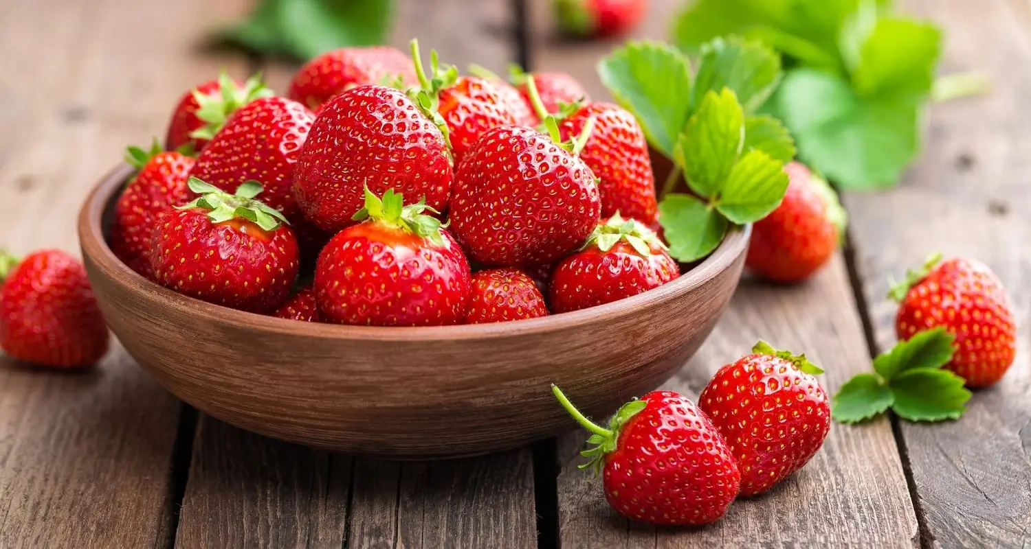 strawberries for teeth whitening