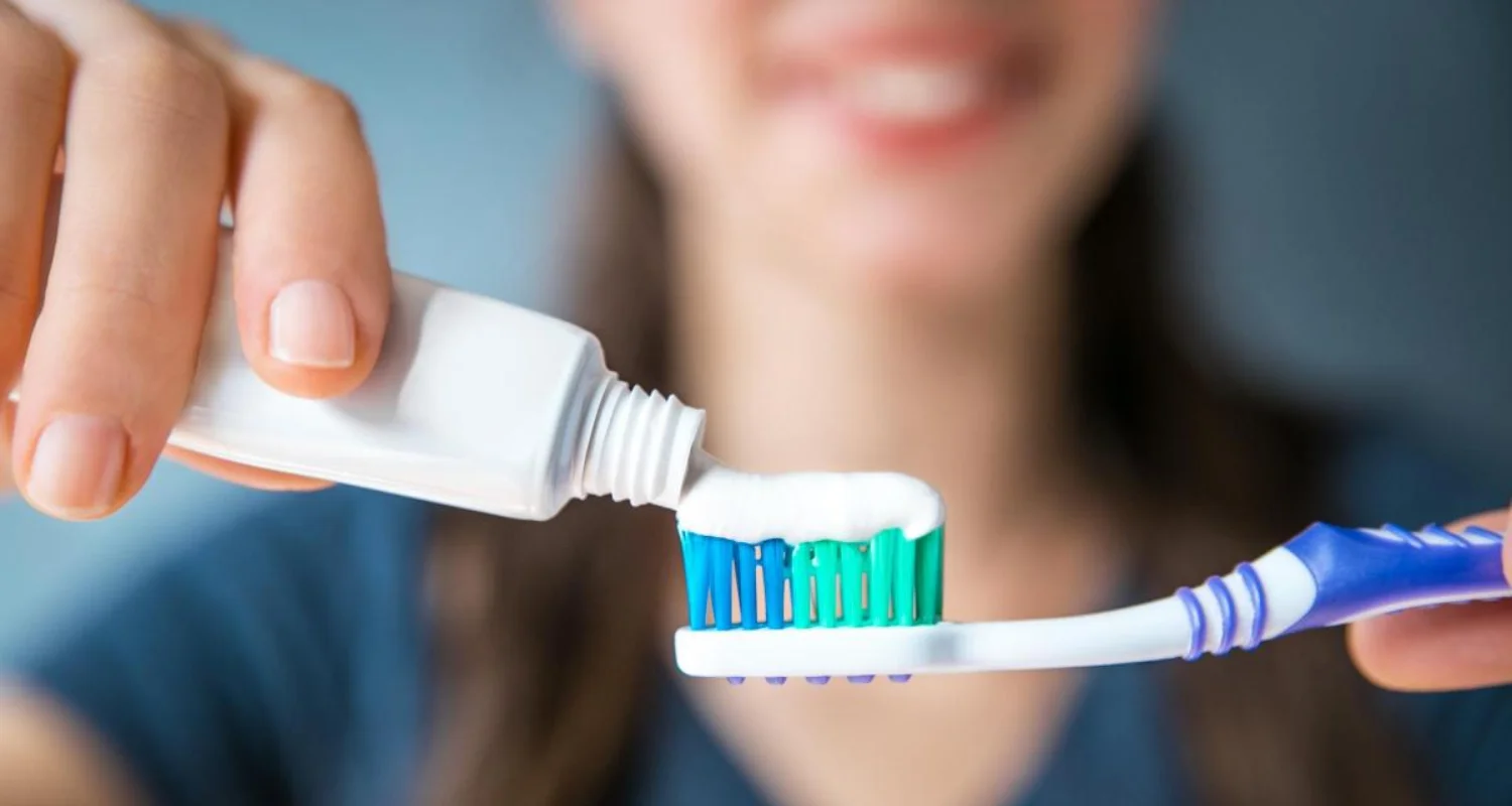 Crema De Dientes Sin Flúor: ¿Quién Debería Usarla?