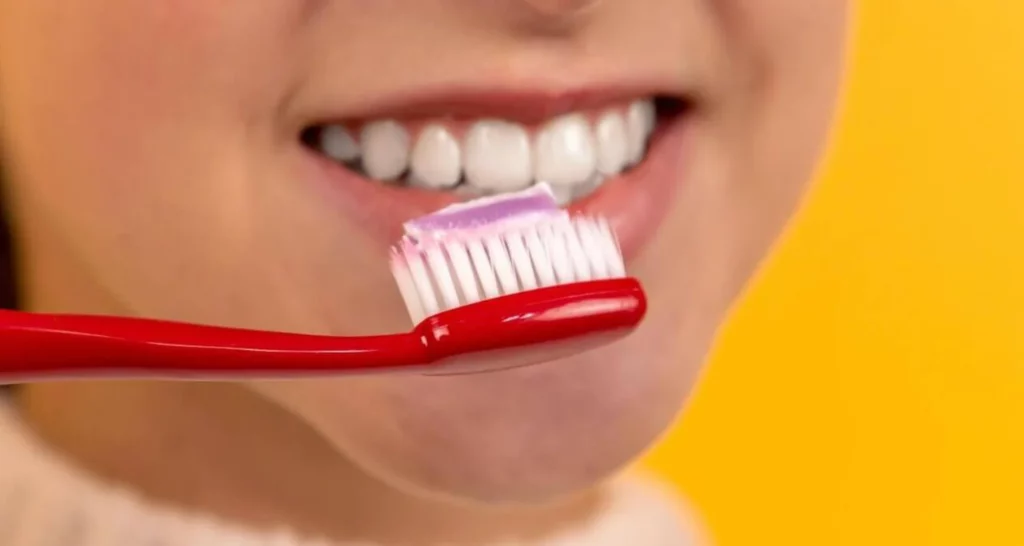 How does hydroxyapatite toothpaste work