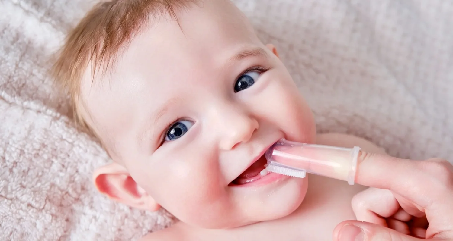 3 - How to Choose the Right Tongue Cleaner for a Newborn