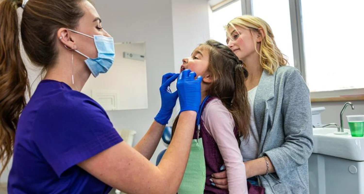 4 - ¿Qué debe hacer cuando su hijo sufre una pérdida prematura de dientes temporales