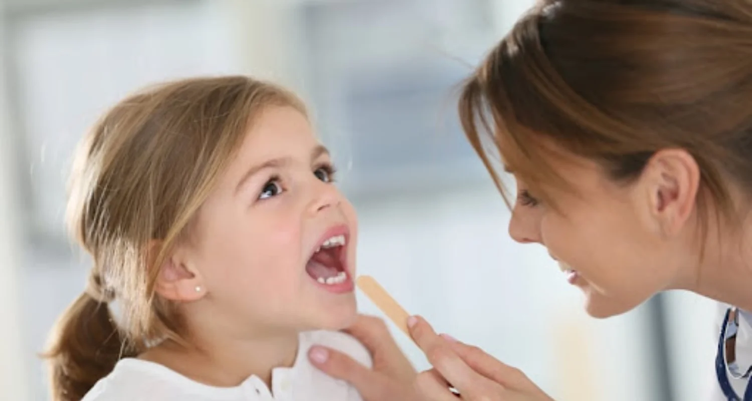 4 - ¿Cuándo consultar a un médico por la halitosis infantil