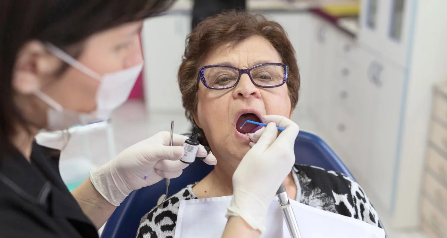 5 - Cuándo consultar a un dentista por el frenillo lingual inflamado