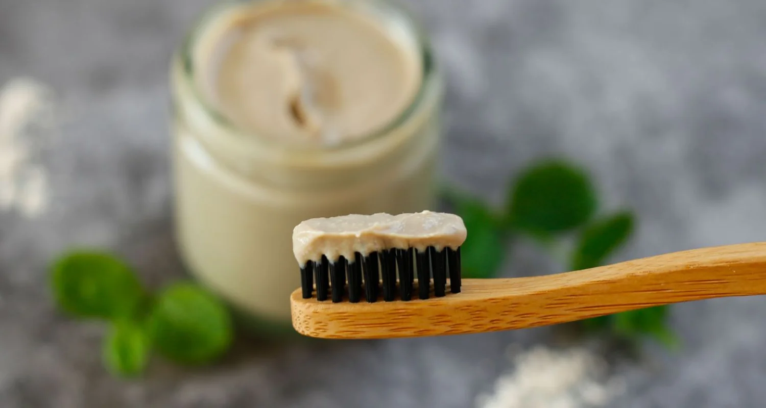 6 - 3 recetas para hacer pasta de dientes casera natural