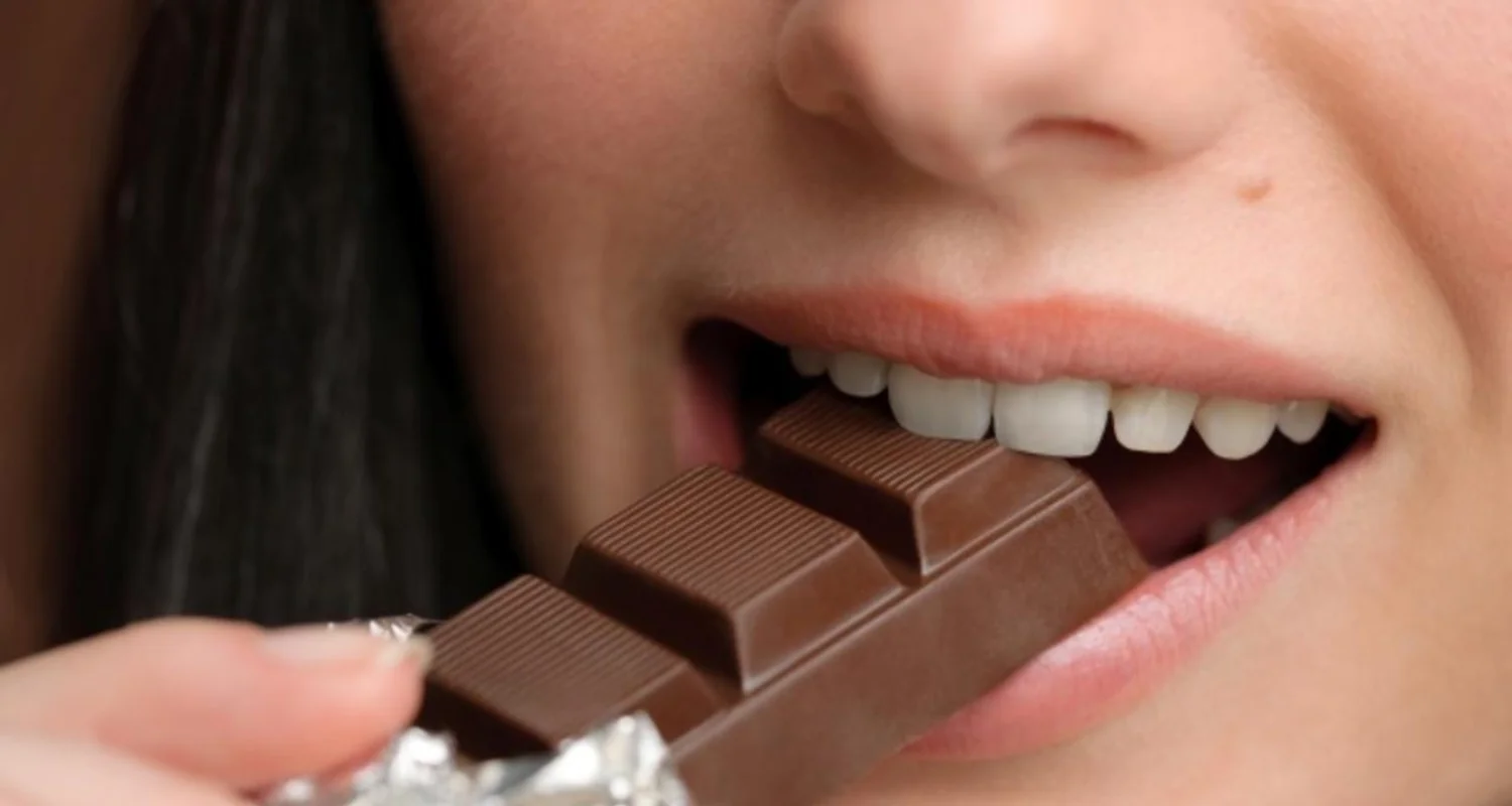 2 - Is chocolate good for oral health_ - Why Does Chocolate Hurt My Teeth