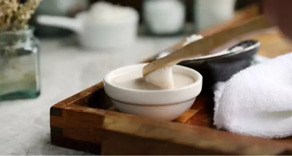 Natural and homemade toothpaste alternatives