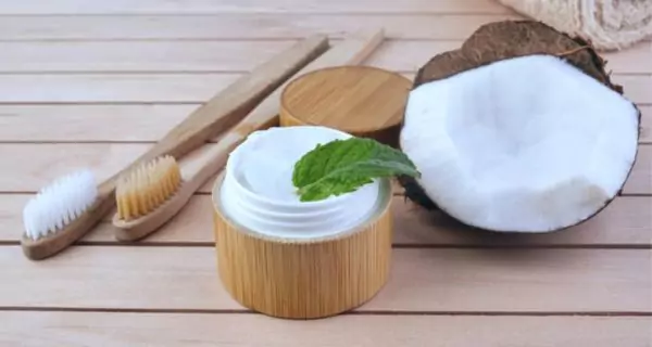 Elegir una pasta de dientes natural de calidad