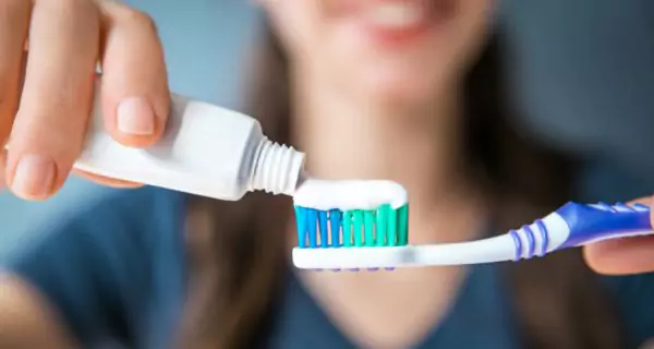Productos naturales vs. industriales: ¿cuál elegir en la maternidad saludable?