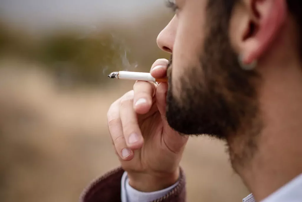 Cómo se relacionan el tabaco y cáncer en la boca