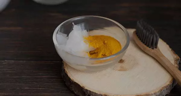 Understanding turmeric and coconut oil toothpaste