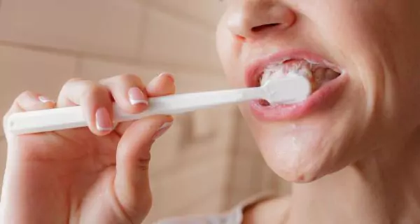 ¿Qué cuidados dentales deberías tener después de las vacaciones?