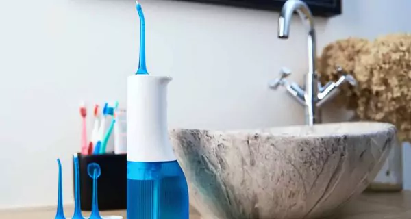 ¿Qué son los kits de limpieza dental?
