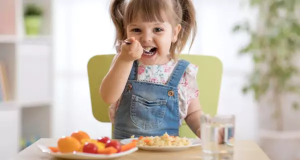How does nutrition affect family dental health?