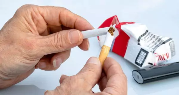 What lifestyle changes help you get fresh breath?