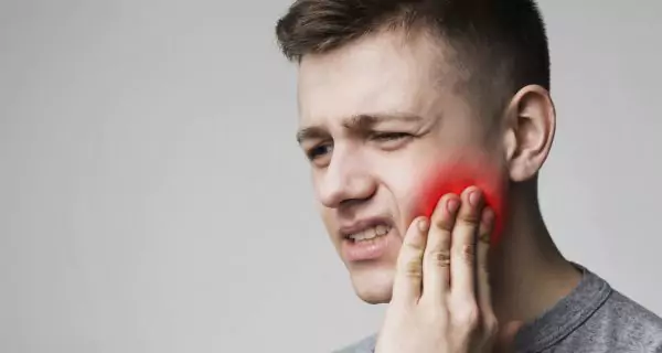 How should sugar-free gum be used safely?