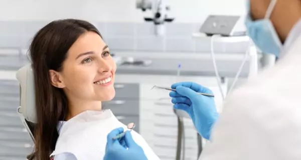 ¿Interfieren los multivitamínicos con procedimientos dentales?