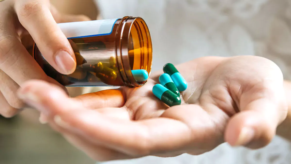What Are the Main Multivitamin Side Effects on Teeth?