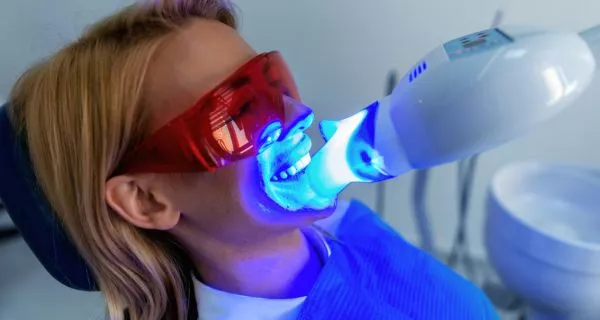 What Is the Natural Color of Teeth and How Can You Protect It? 14 Are whitening treatments safe?