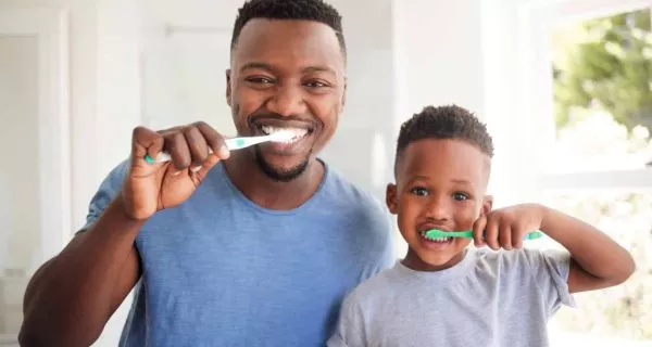 ¿Cómo aplicar las tradiciones de Kwanzaa al cuidado oral diario? 10 How can families practice oral care during kwanzaa?
