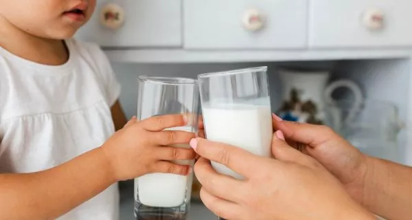 ¿Cómo mejora la nutrición infantil la salud oral de los niños? 9 Low-fat dairy products
