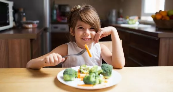 ¿Cómo mejora la nutrición infantil la salud oral de los niños? 8 What are the best foods for children's oral health?