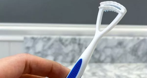 How to Use a Tongue Scraper for Better Oral Health? 7 What is a tongue scraper?