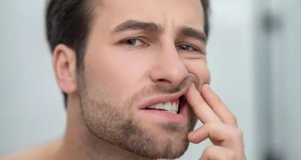 Which Oral Hygiene Products Do Pharmacists Recommend? 43 What should you use if you have sensitive or bleeding gums?