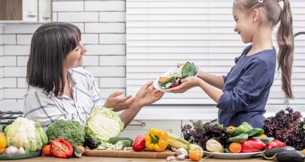 ¿Cómo mejora la nutrición infantil la salud oral de los niños? 11 What strategies help children develop healthy eating habits?