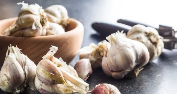 What is a Natural Antibiotic? Uses and Effectiveness 16 What is a natural antibiotic? 10 options for oral health