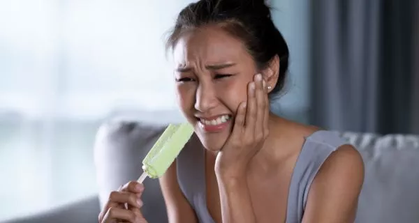 ¿Qué son las lesiones cervicales no cariosas? 6 What are non-carious dental lesions?